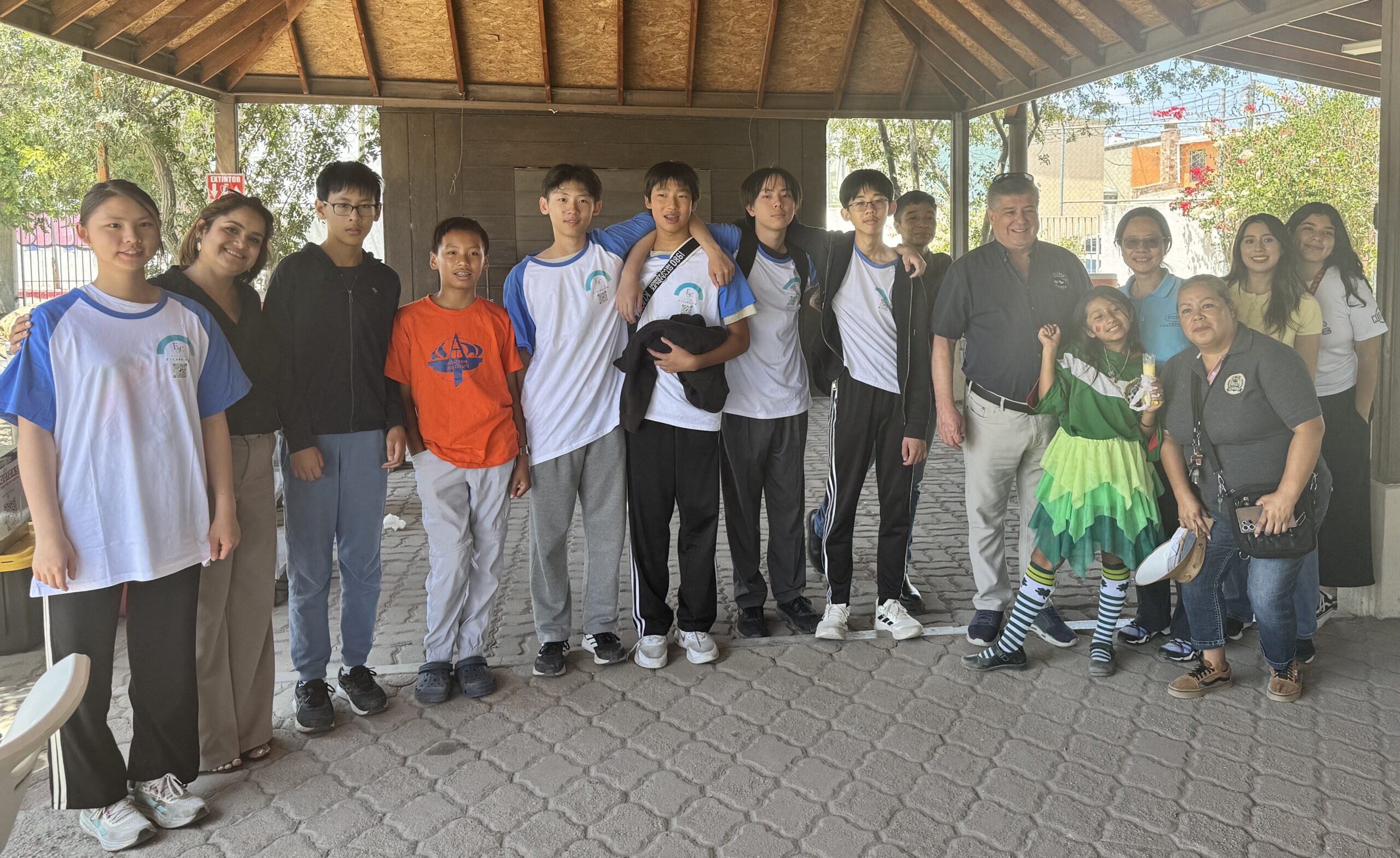 Group picture at CWB Tijuana Summer Camp Day